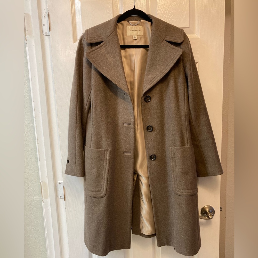 Banana Republic Taupe Wool Blend Fully Lined Coat with Belt Size M